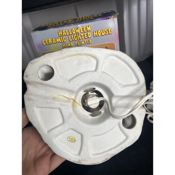 Vintage Halloween Haunted House Ceramic Mansion‎ Light Up Ghosts Spooky BULB - Picture 8 of 9